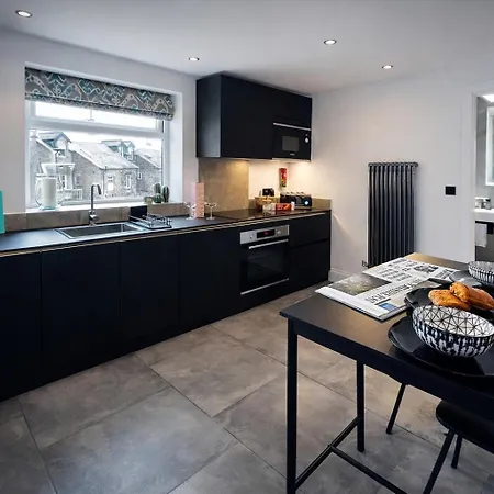 Lägenhet Brand New Stylish With Super King Bed In *